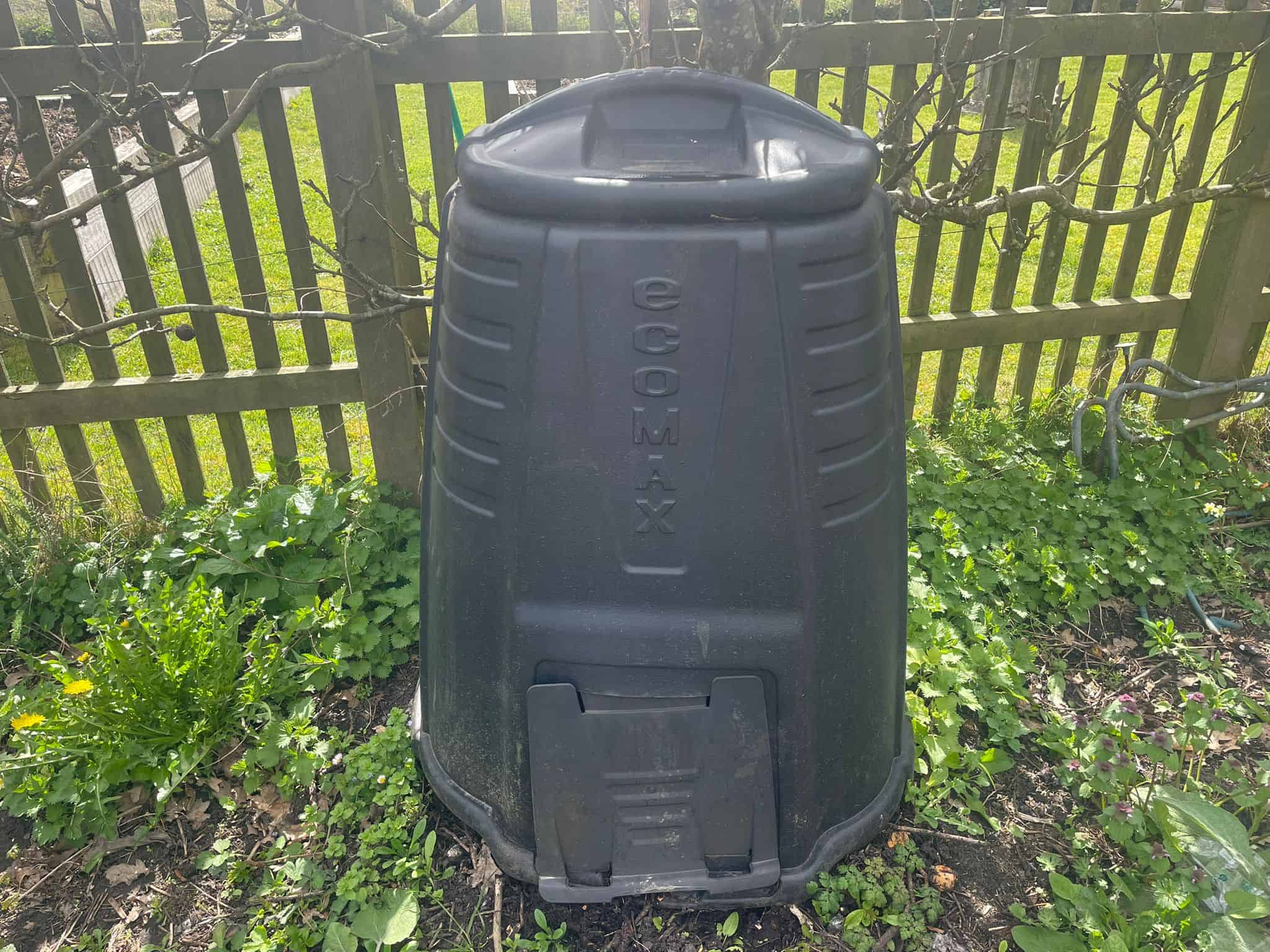 Best compost bin in a UK garden on soil